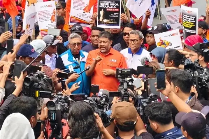 Presiden Komite Eksekutif (Exco) Partai Buruh, Said Iqbal (tengah). (Foto: Instagram/partaiburuh_)