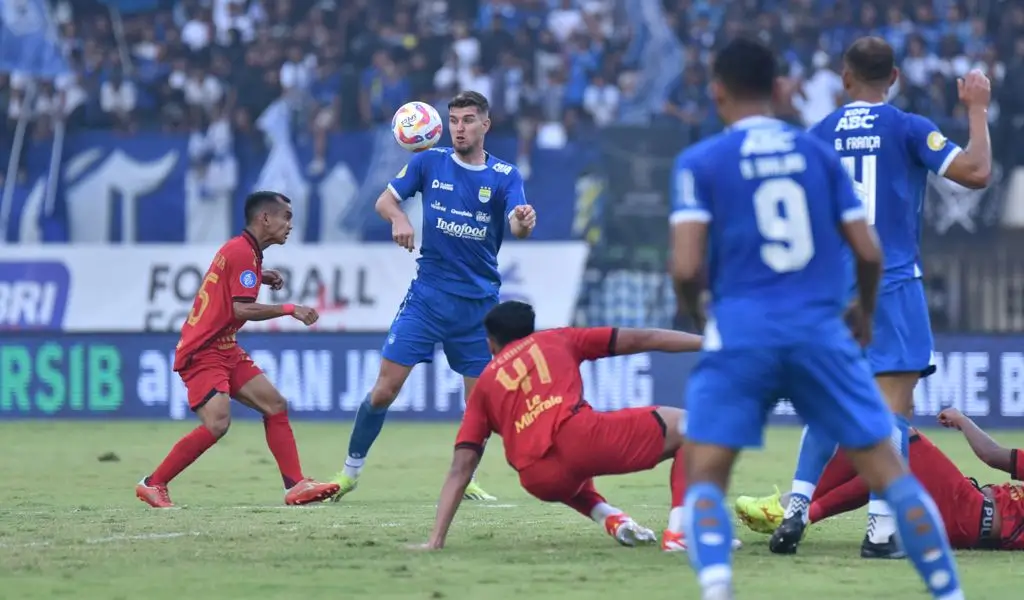 Duel Persib Vs Persija. Foto: Persib Bandung