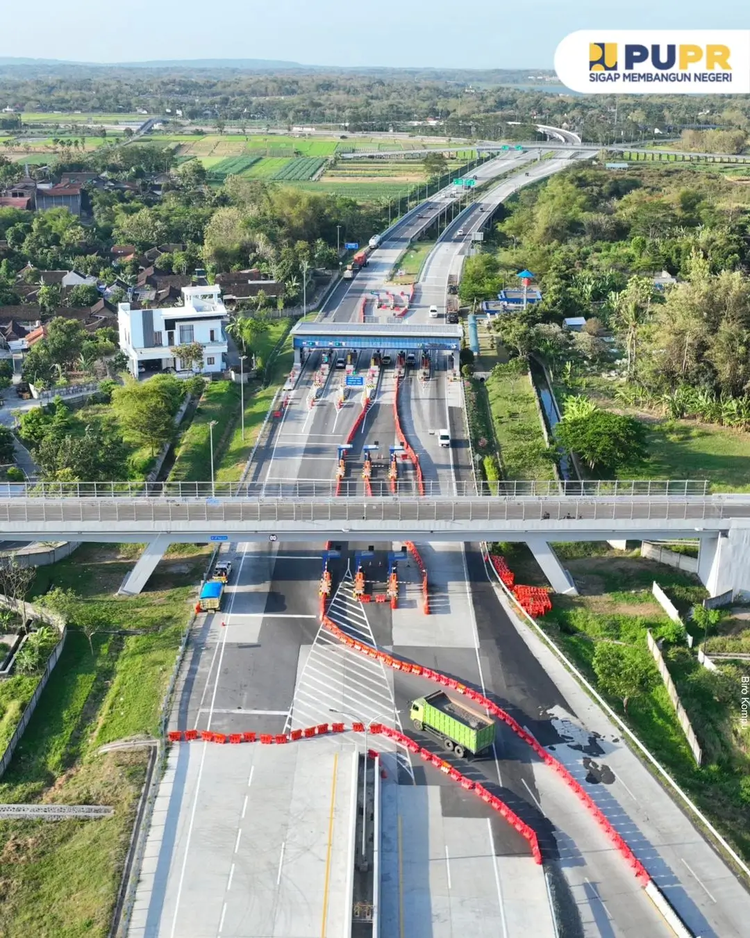 Resmikan Jalan Tol Solo Yogyakarta Seksi I Kartasura Klaten  Jokowi  Waktu Tempuh Kurang Lebih 30 menit