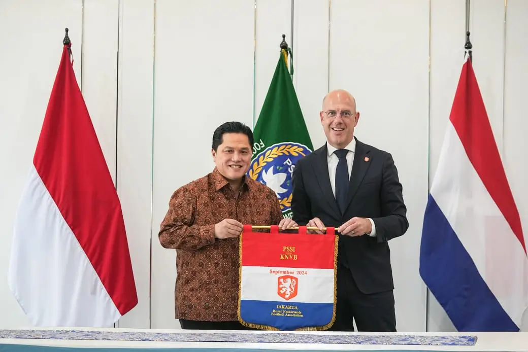 PSSI dan KNVB sepakat untuk menandatangani MoU kerja sama tentang percepatan prestasi sepak bola Indonesia dan mempromosikan sepak bola di berbagai level internasional. Foto PSSI.