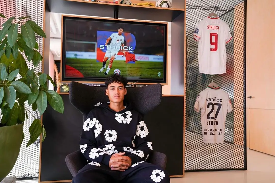 Tidak Ada Angin dan Hujan  Rafael Struick Gabung Klub Pengusaha Kaya Raya Indonesia di Australia