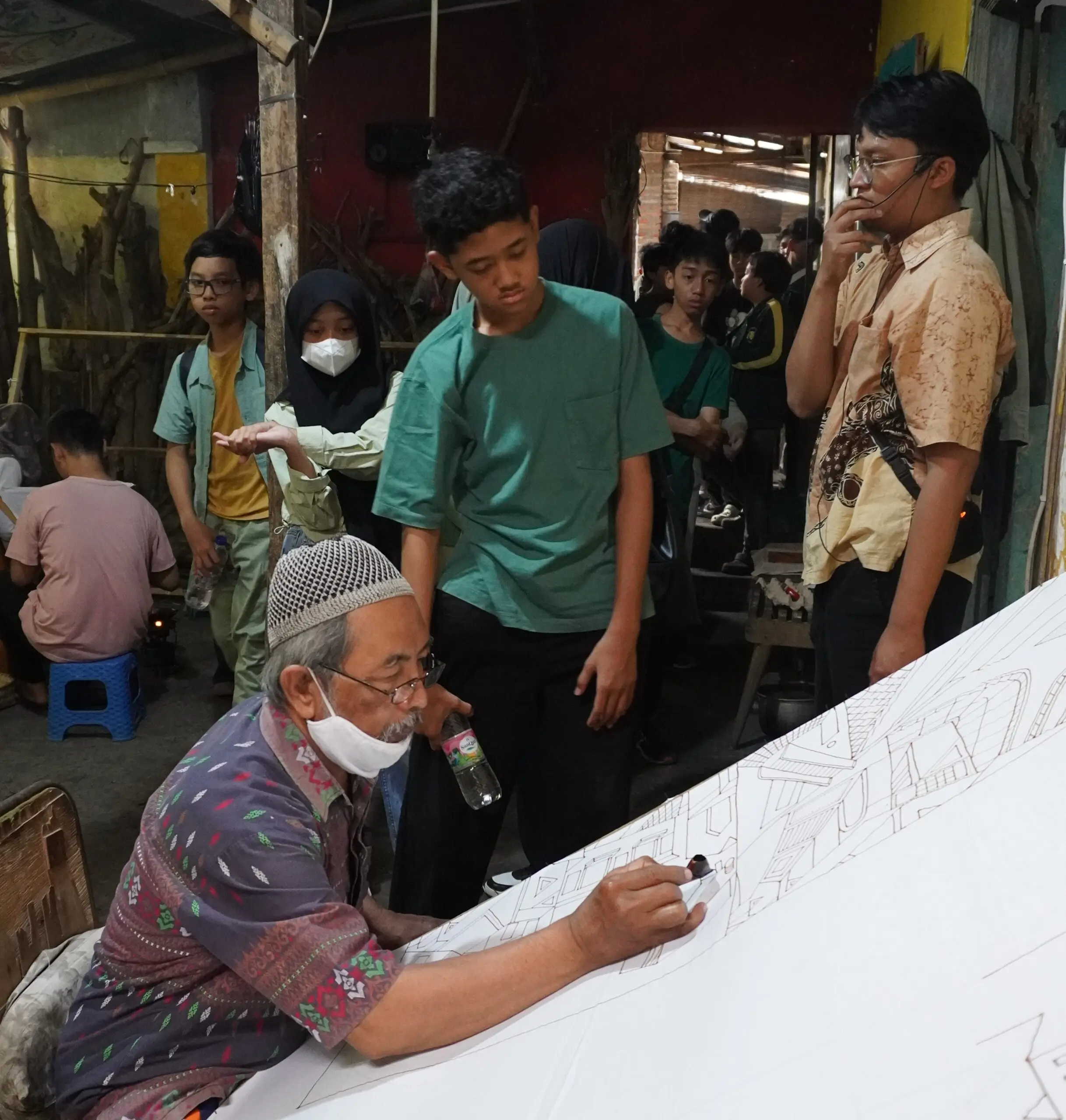 Belajar Membatik Langsung dari Ahlinya di 7 Kampung Batik ini 