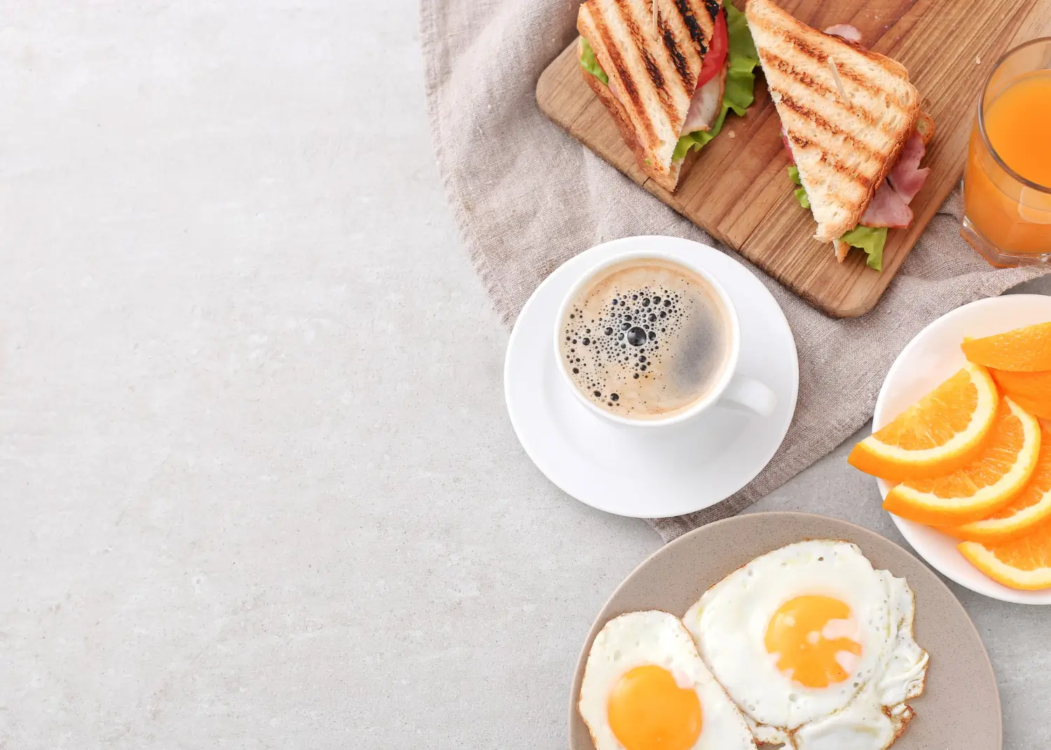 Foto: Ilustrasi Sarapan (freepik.com photo by Racool_studio)