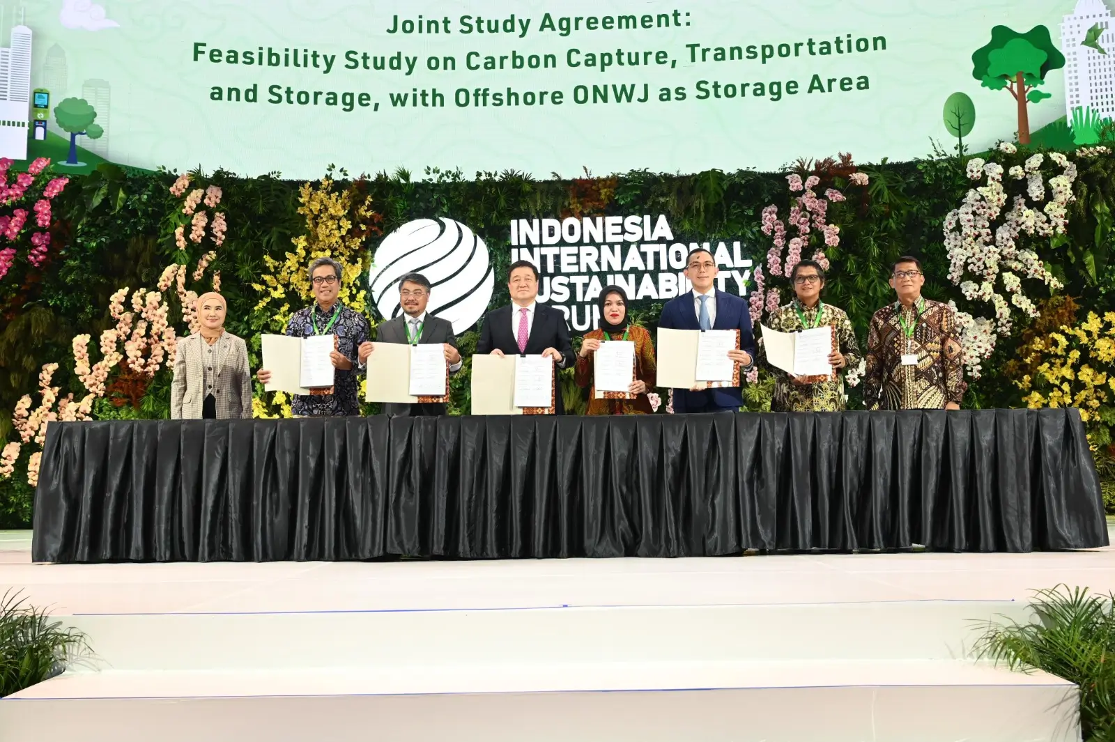 Kolaborasi untuk Perubahan Iklim  Pertamina Tanda Tangani  Kerja Sama Transisi Energi di IISF 2024