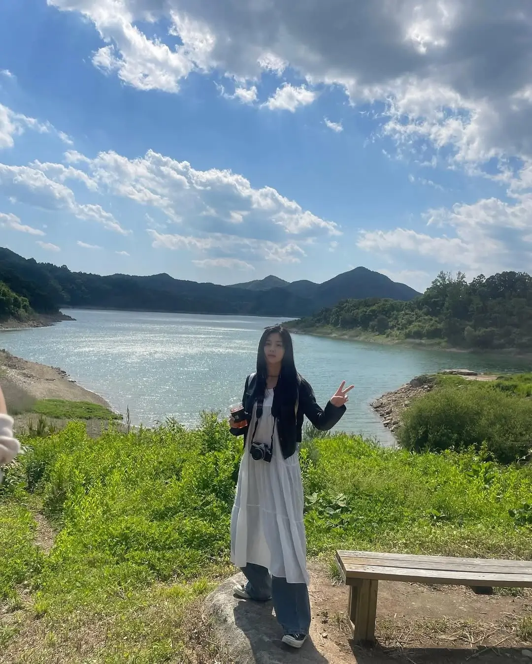 Modis Khas Gen Z  Ini 7 Inspirasi Outfit ala Shin Eun Soo Pemeran Film Netflix Viral  Love Untangled 