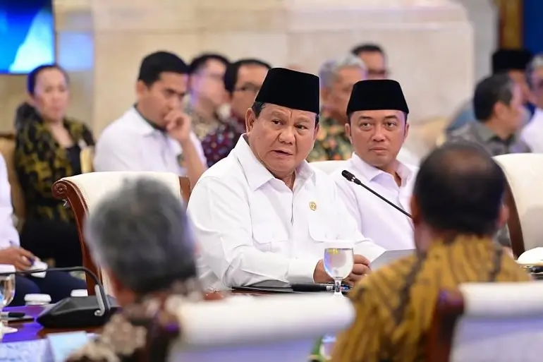 Presiden RI Prabowo Subianto dan Menteri Sekretaris Negara (Mensesneg) Prasetyo Hadi. (Foto: Instagram/kemensetneg.ri)