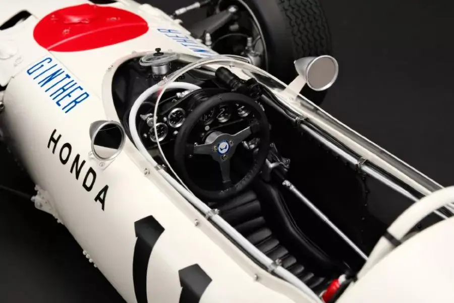 Peringati 60 Tahun Kemenangan Perdana di F1  Honda Luncurkan Edisi Terbatas Miniatur Mobil Balap RA272