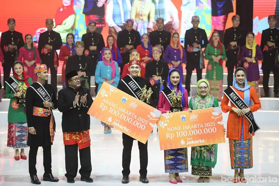 Generasi Muda Penjaga Tradisi  David Leon Bijlsma dan Farel Larasati Sabet Gelar Abang None Jakarta 2025 