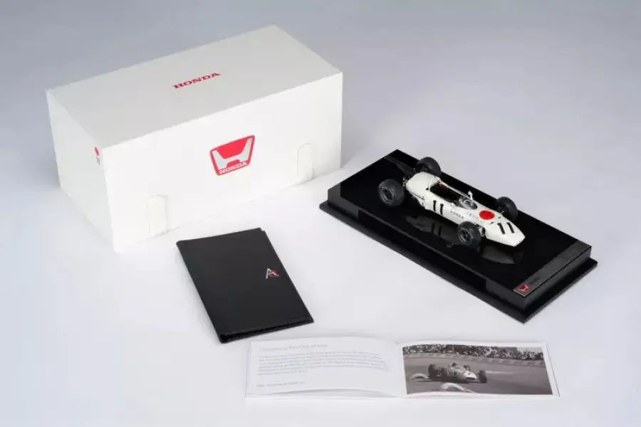 Peringati 60 Tahun Kemenangan Perdana di F1  Honda Luncurkan Edisi Terbatas Miniatur Mobil Balap RA272