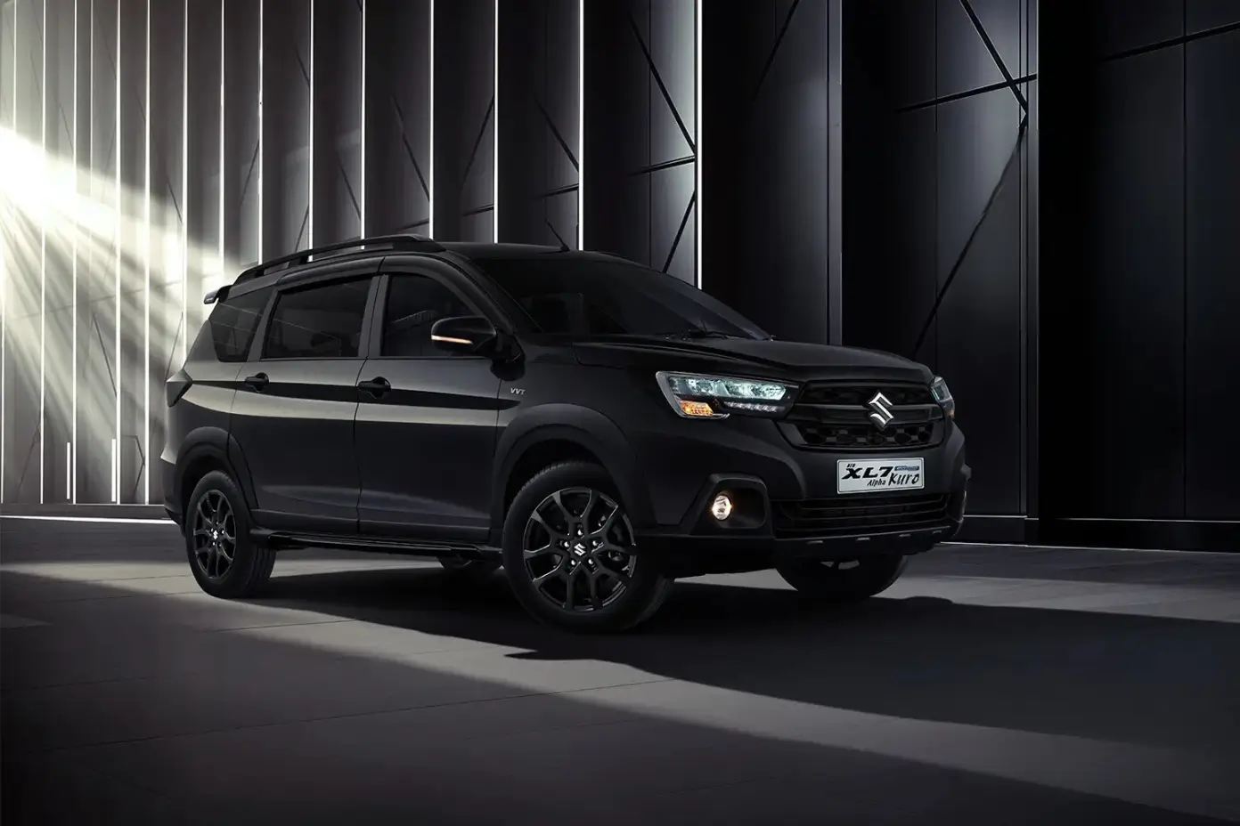 Suzuki XL7 Hybrid Alpha Kuro. (Foto: suzuki.co.id)