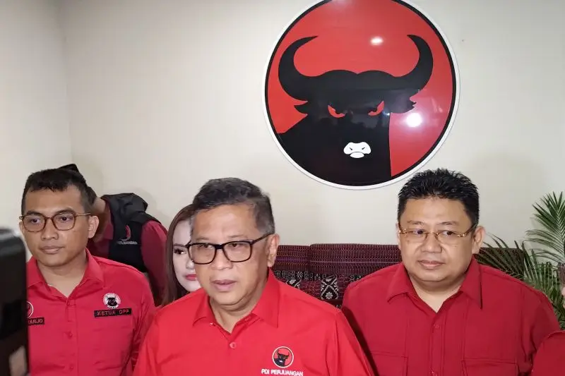 Sekretaris Jenderal PDI Perjuangan, Hasto Kristiyanto (tengah). (Foto: ANTARA/Aria Ananda)