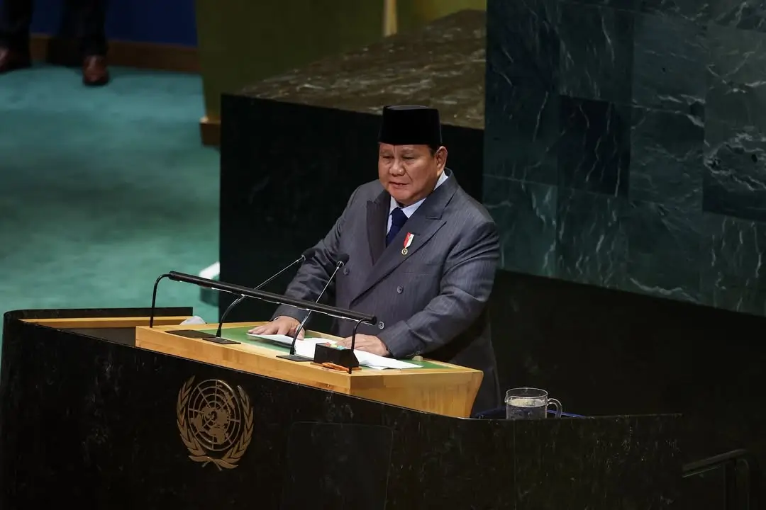 Presiden RI, Prabowo Subianto ketika menyampaikan pidatonya dalam Konferensi Tingkat Tinggi (KTT) Perserikatan Bangsa-Bangsa (PBB) di New York, Amerika Serikat pada Senin (22/09/25). (Foto: Instagram/presidenrepublikindonesia)