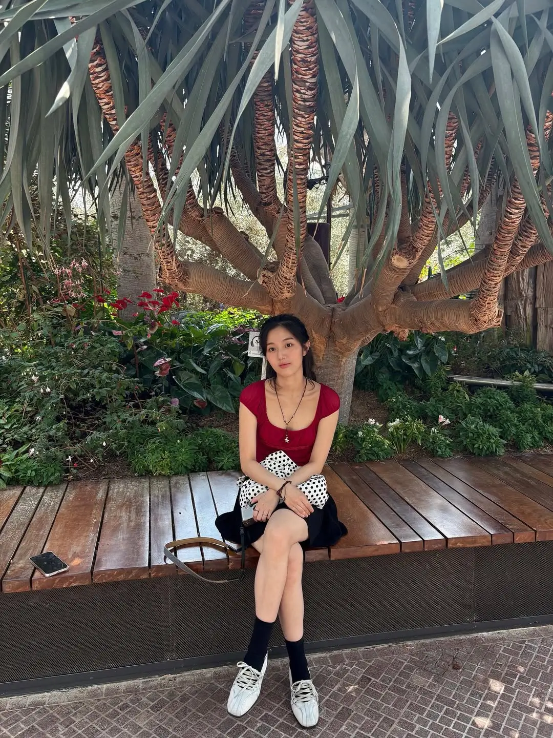 Modis Khas Gen Z  Ini 7 Inspirasi Outfit ala Shin Eun Soo Pemeran Film Netflix Viral  Love Untangled 