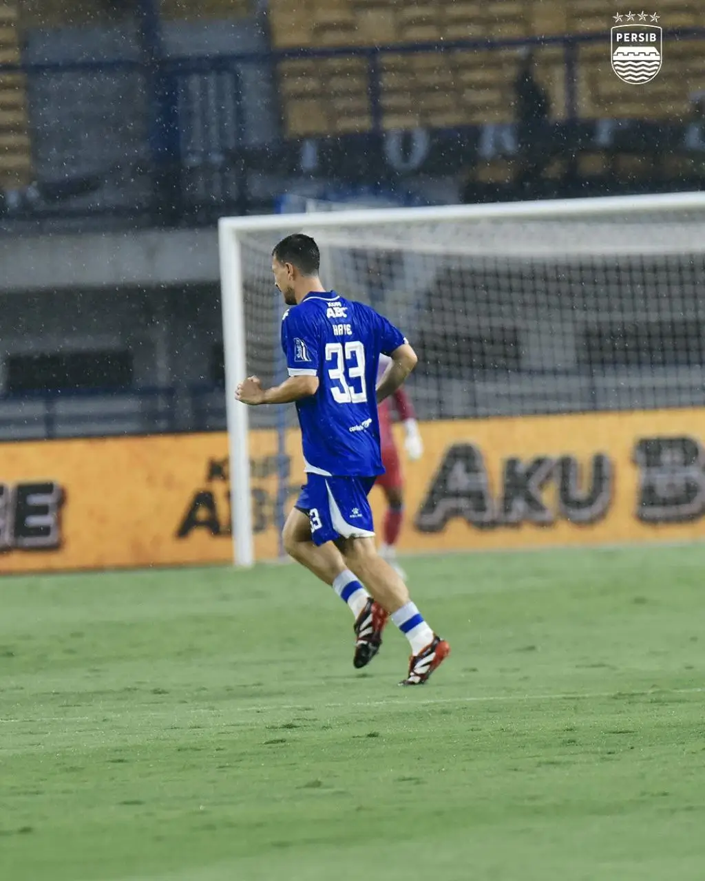 Debut Thom Haye dan Eliano Reijnders di Persib  Menang  2 Kartu Merah  dan Gol Kontroversial
