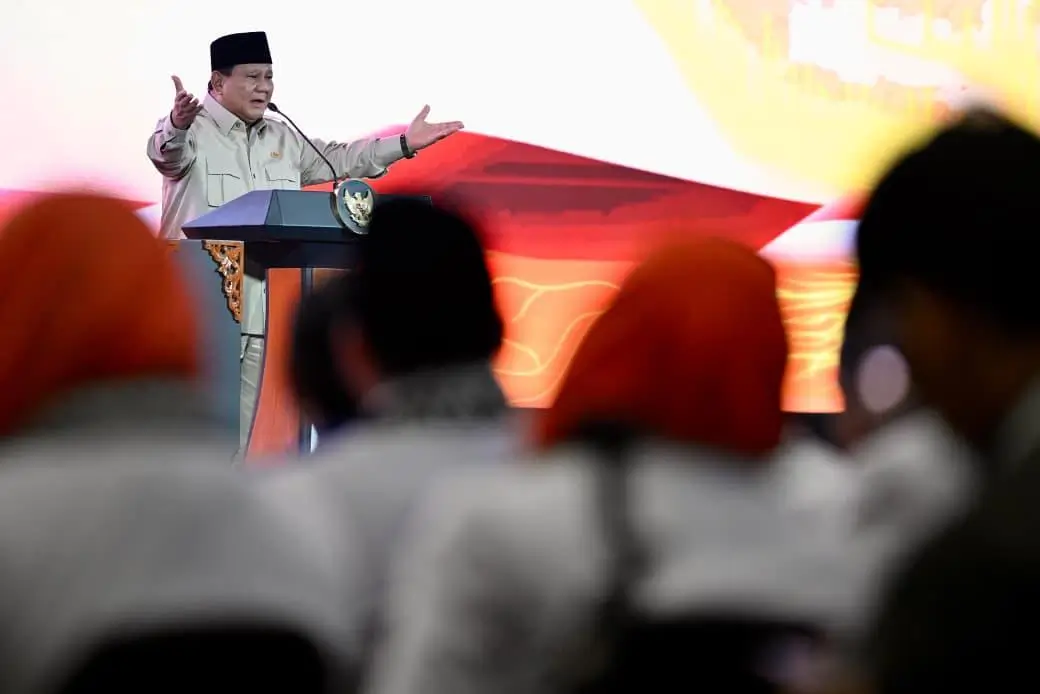 Presiden Prabowo Subianto saat berpidato dalam acara penutupan Musyawarah Nasional (Munas) VI PKS di Jakarta, Senin (29/9). Foto: BPIM Setpres.