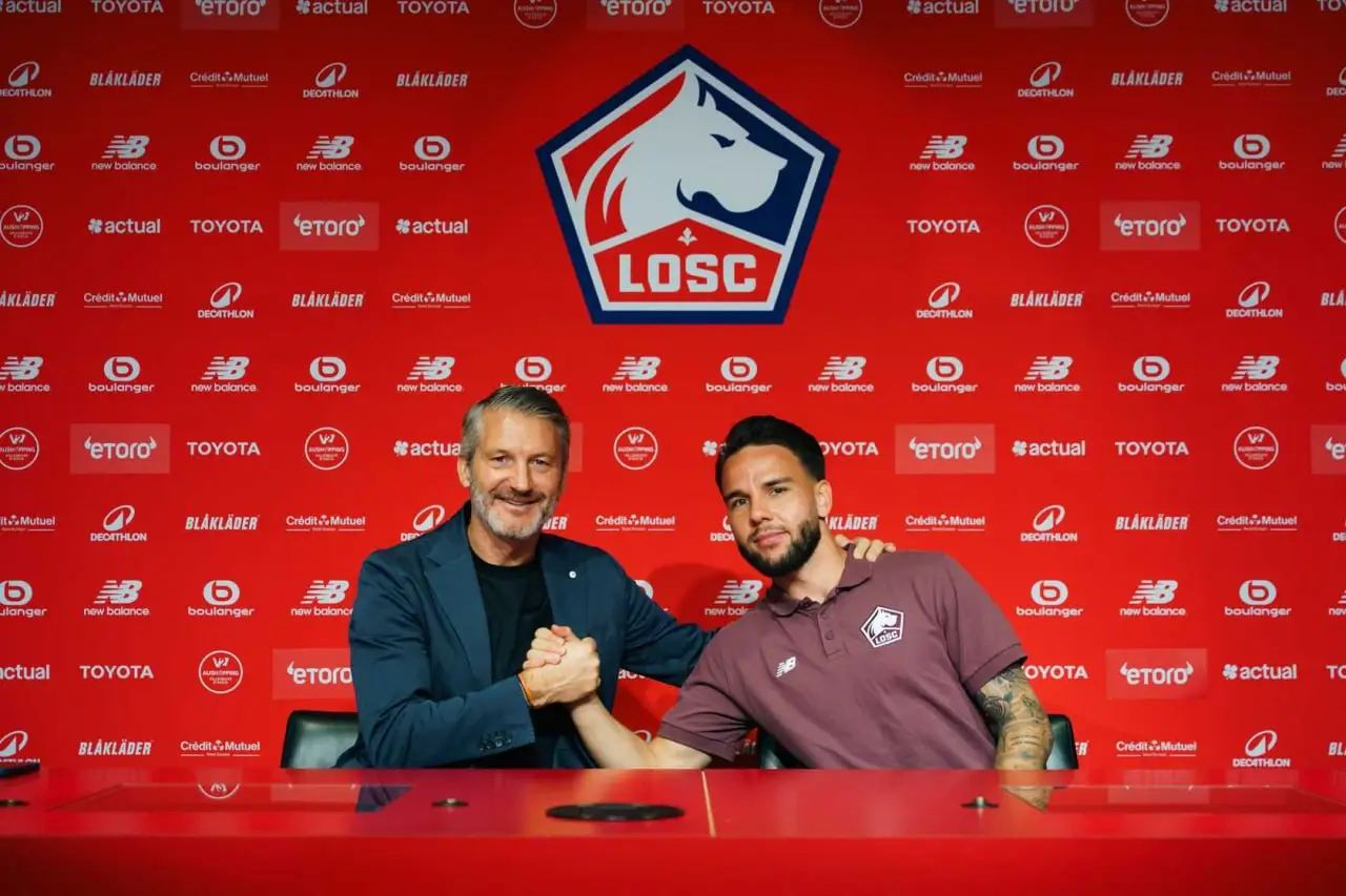 Calvin Verdonk diperkenalkan sebagai pemain baru Lille, Senin (1/9/2025). (Dok. LOSC)