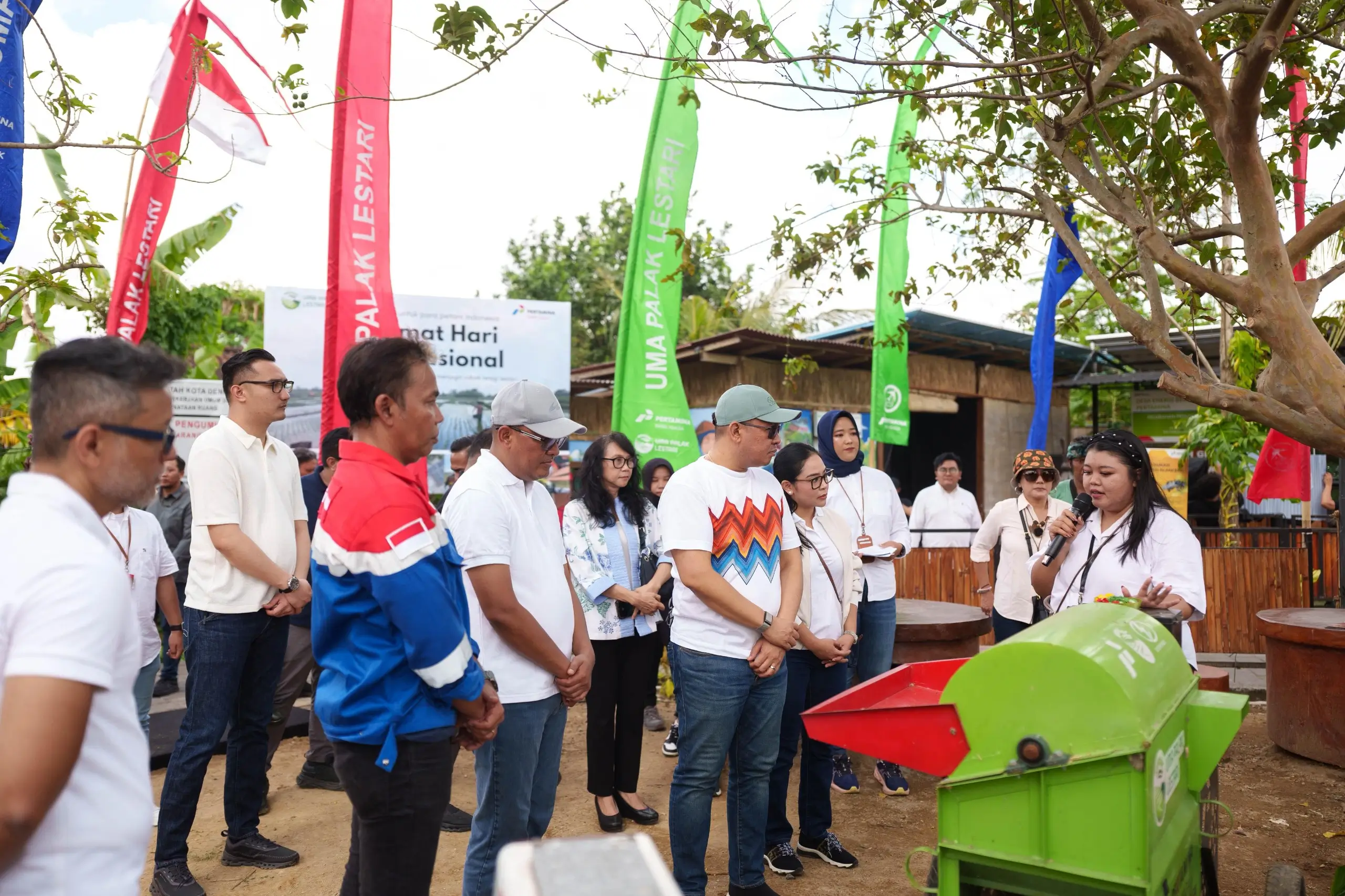 Pertamina memberikan solusi penerapan teknologi irigasi modern berbasis tenaga surya dan mikrohidro melalui Desa Energi Berdikari Uma Palak Lestari. Dok. Pertamina