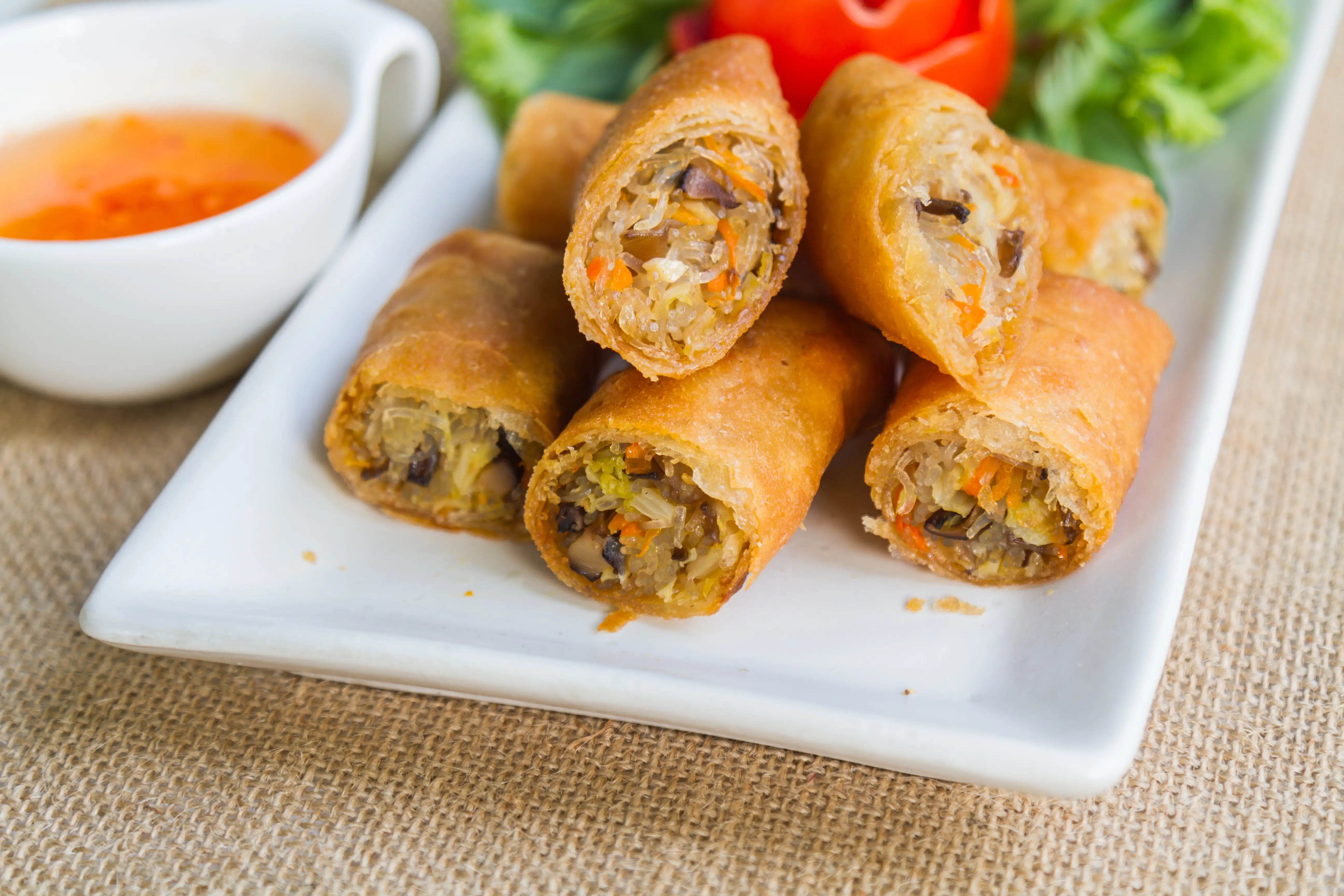 Ilustrasi Lumpia Semarang. (Foto: Freepik.com) 