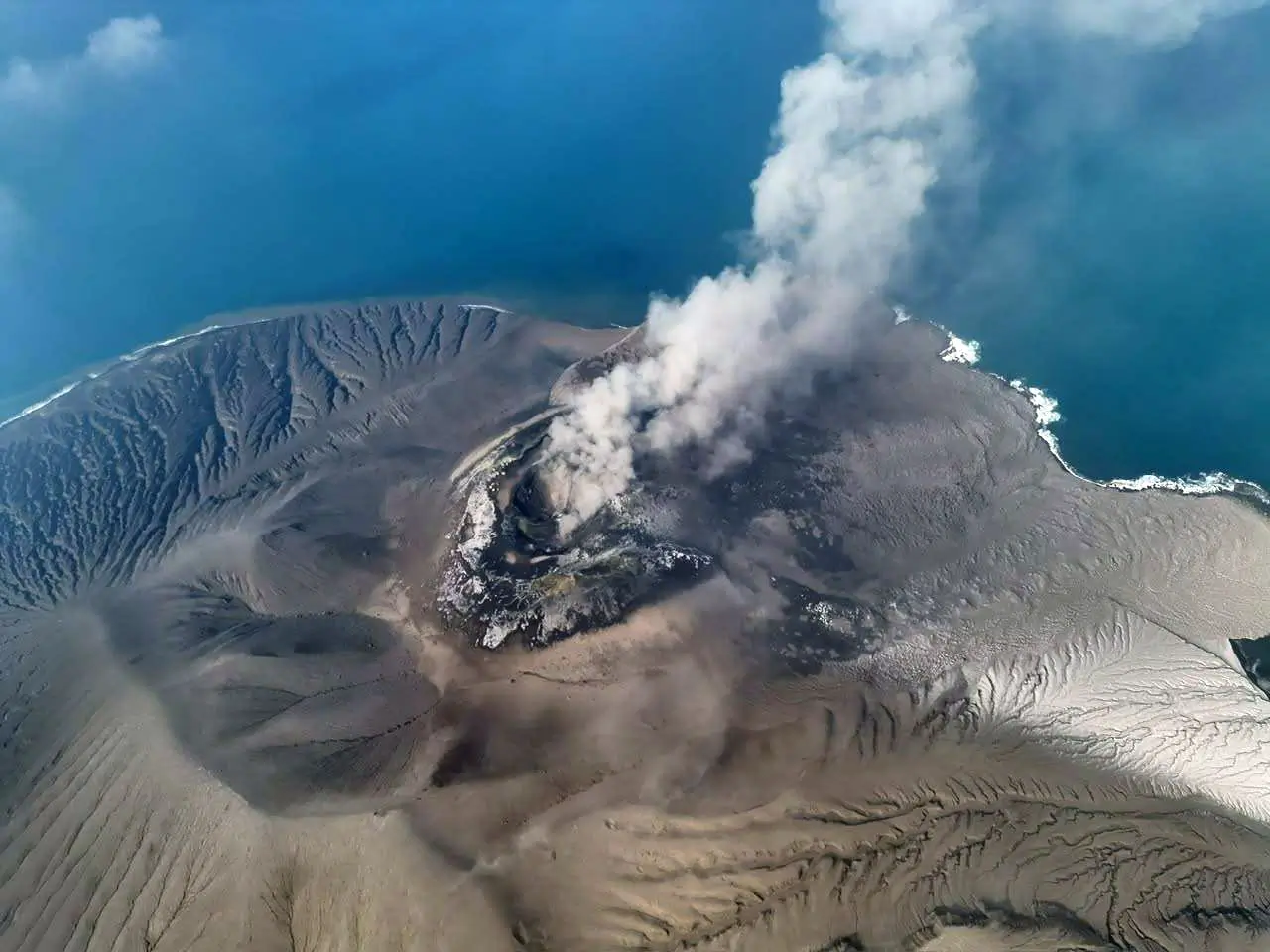 Erupsi Gunung Anak Krakatau. (Foto: esdm.go.id)