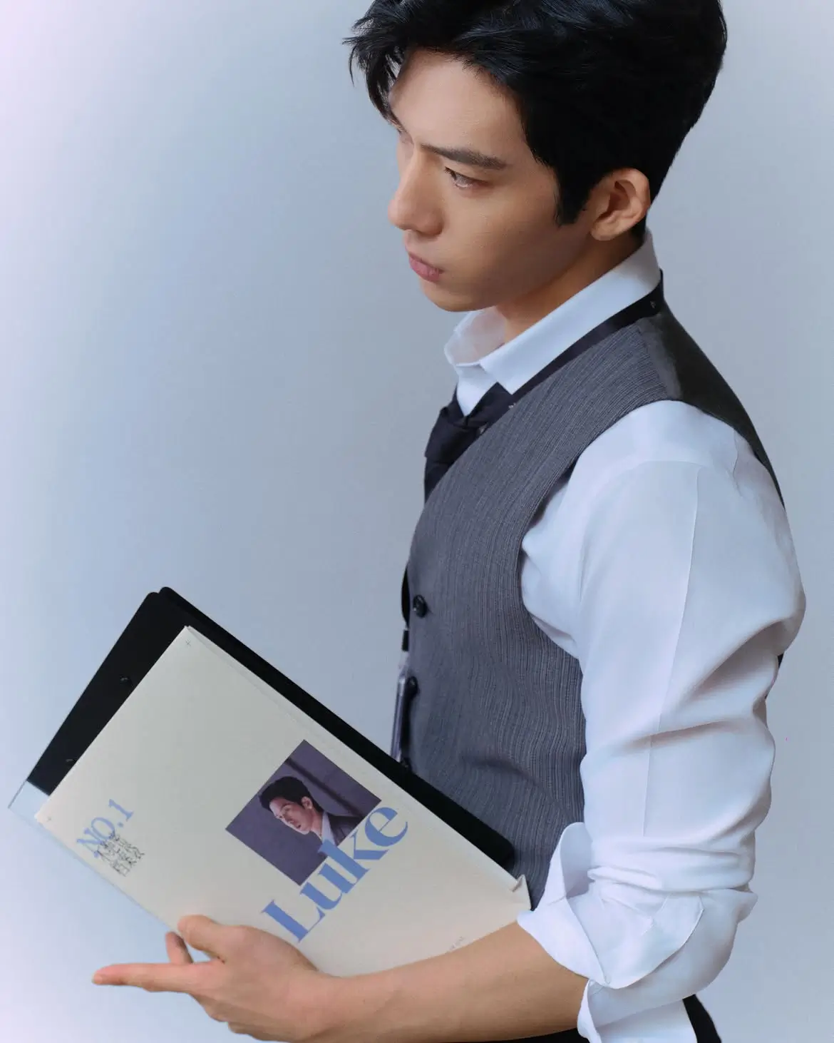 Intip Profil Jing Boran Aktor yang Tampil Karismatik dalam The Early Spring