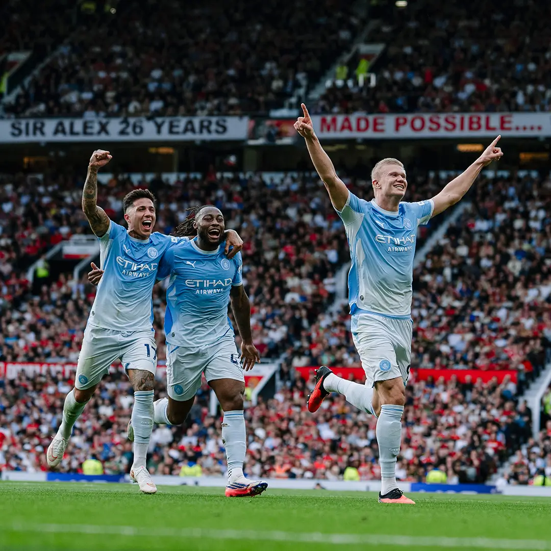 Gol striker Manchester City, Erling Haaland, ke gawang Manchester United memicu perdebatan. Foto X Manchester City.