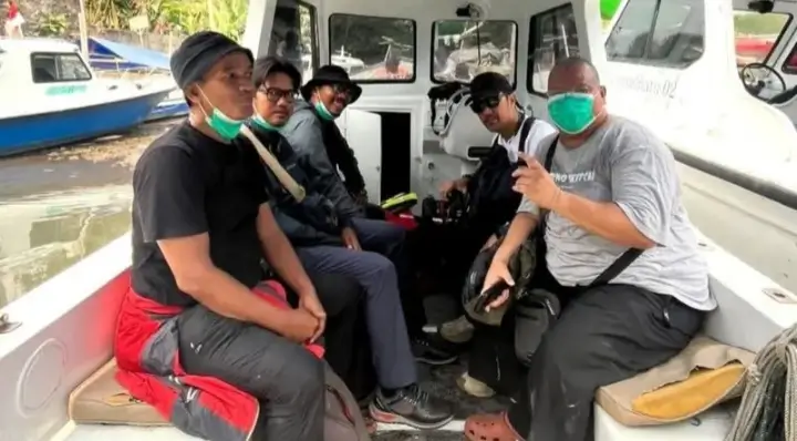 Lima jurnalis yang hilang kontak saat meliput aktivitas Gunung Anak Krakatau. Foto: Dok.Keluarga