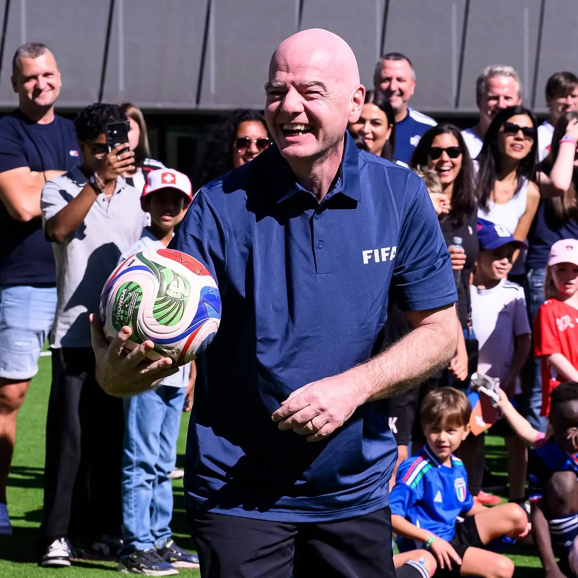 Presiden FIFA, Gianni Infantino, menyampaikan selamat kepada Indonesia yang menjadi tuan rumah FIFA ASEAN Cup 2026. Foto Instagram Gianni Infantino.
