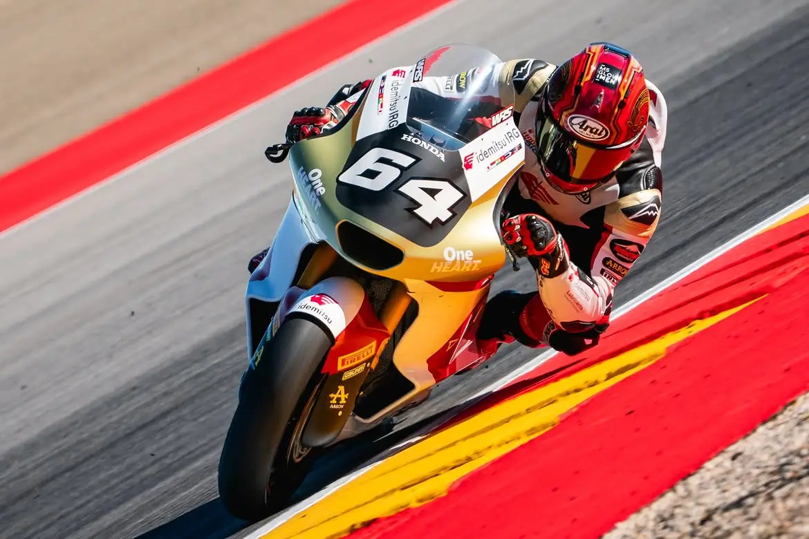 Pembalap Indonesia, Veda Ega, bakal membalap di Moto3 Indonesia 2026. Foto Instagram Veda Ega.