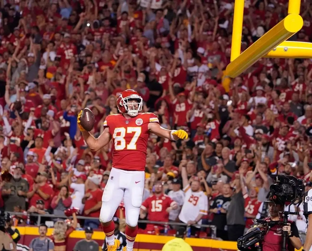 Diisukan Jadi Pacar Baru Taylor Swift  Ini Profil Travis Kelce Sang Bintang NFL
