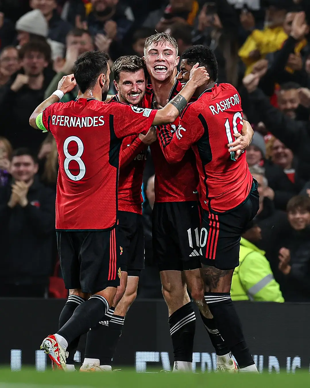 Manchester United sudah unggul dua kali melawan Galatasaray. Foto: Twitter Manchester