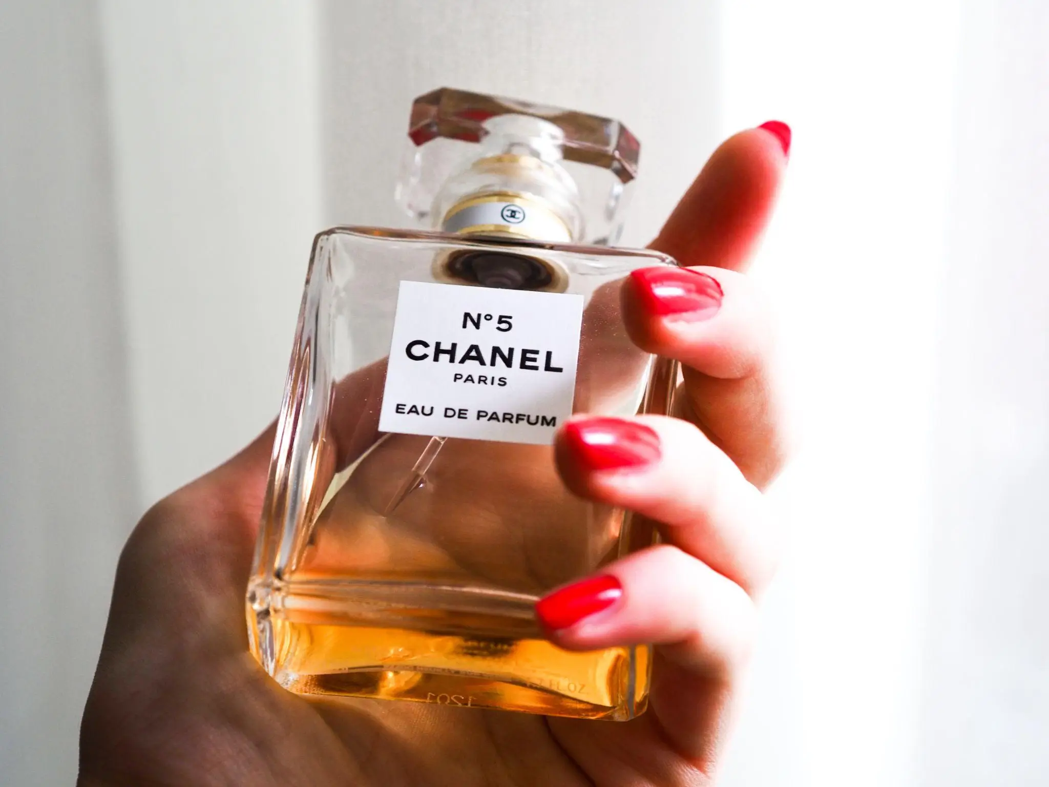Parfum Signature Perempuan Ikonik mulai dari Marlyn Monroe hingga Hailey Bieber