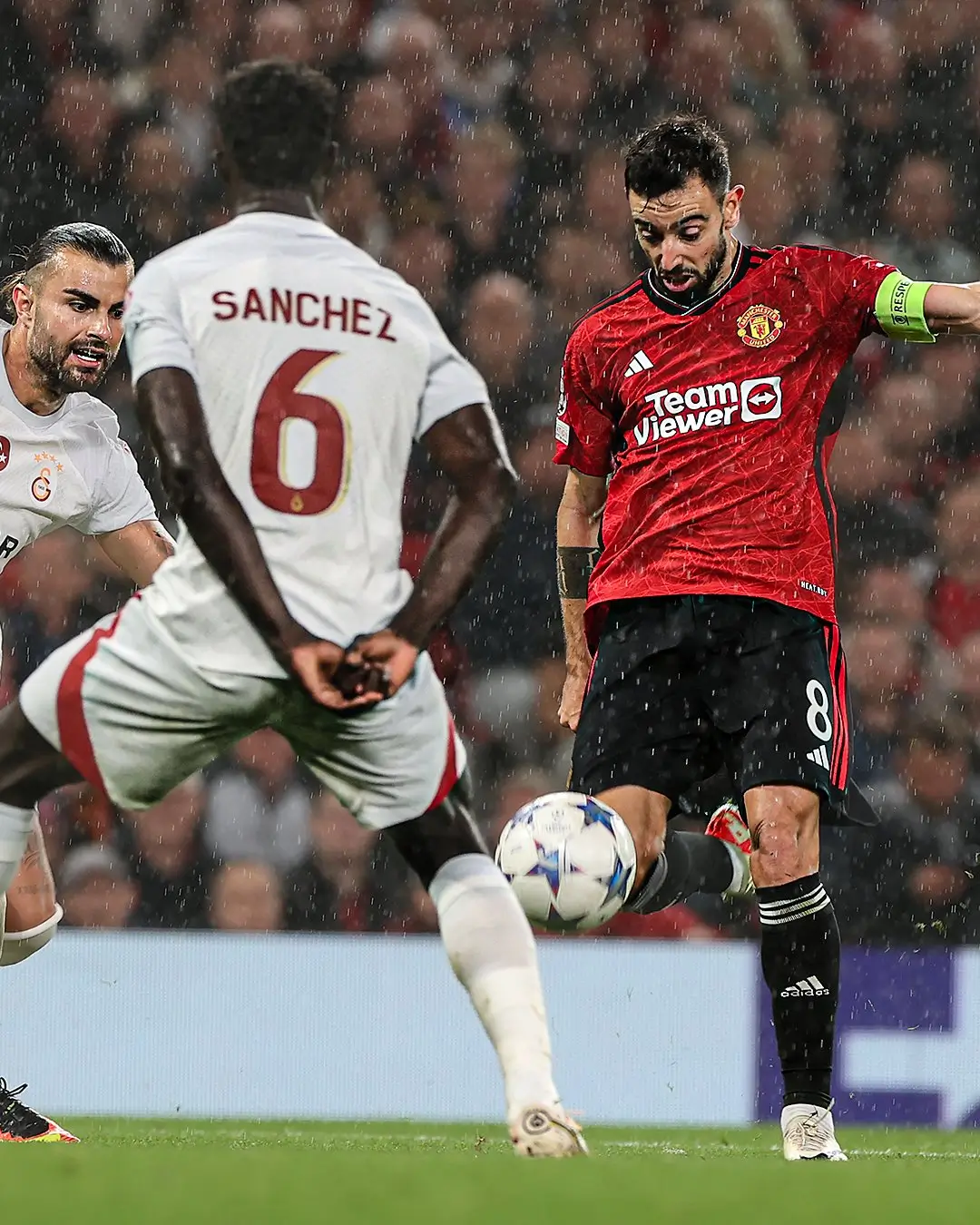 Hasil Lengkap Liga Champions  10 Pemain Manchester United Keok di Old Trafford