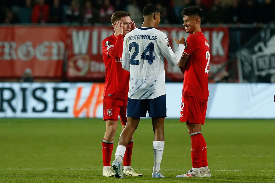 Mees Hilgers menjadi pemain Indonesia pertama yang bermain di Europa League. Foto: Istimewa