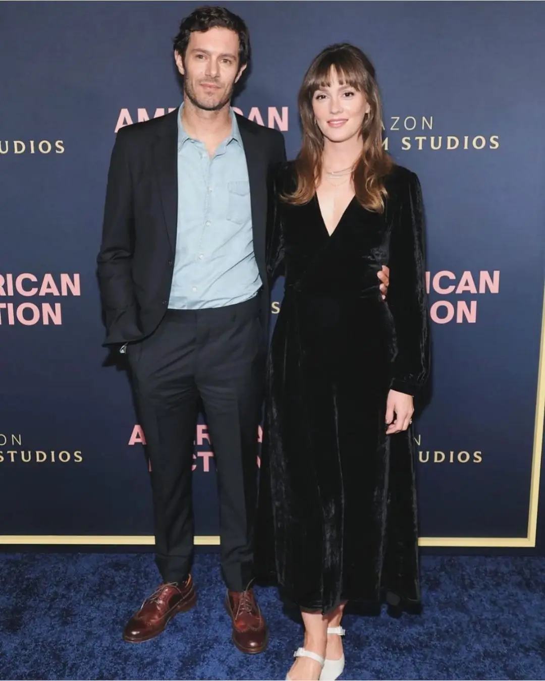Curi Perhatian Dunia Lewat Aktingnya di Serial Netflix    Nobody Wants This     Ini Profil Adam Brody 