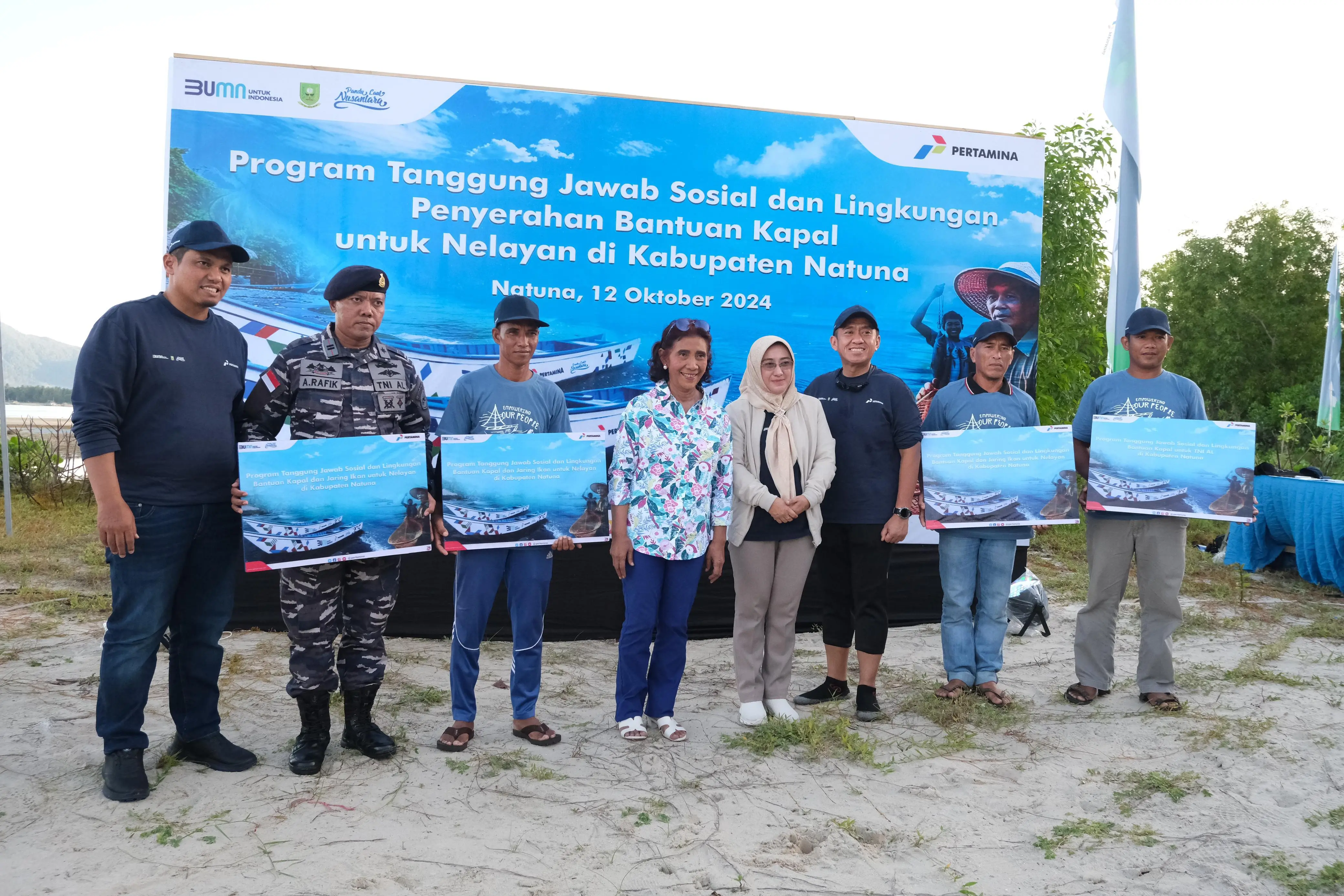 Tingkatkan Produktivitas Nelayan  Pertamina Beri Bantuan Kapal di Natuna
