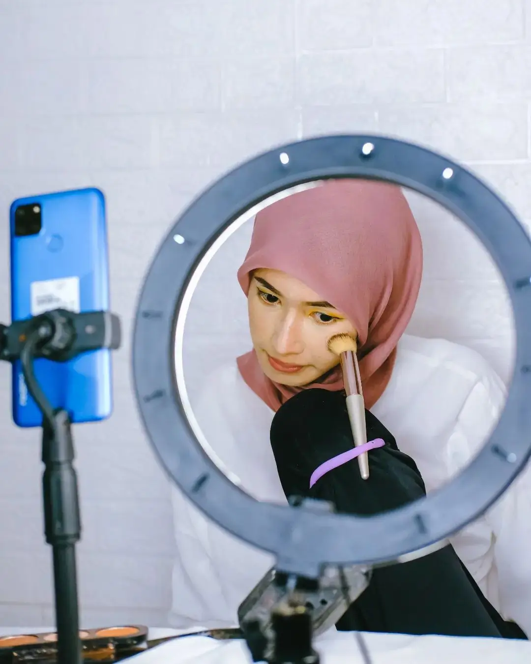 Kisah Inspiratif Arih Lystia  Content Creator Penyandang Disabilitas yang Ubah Keterbatasan Jadi Kesuksesan
