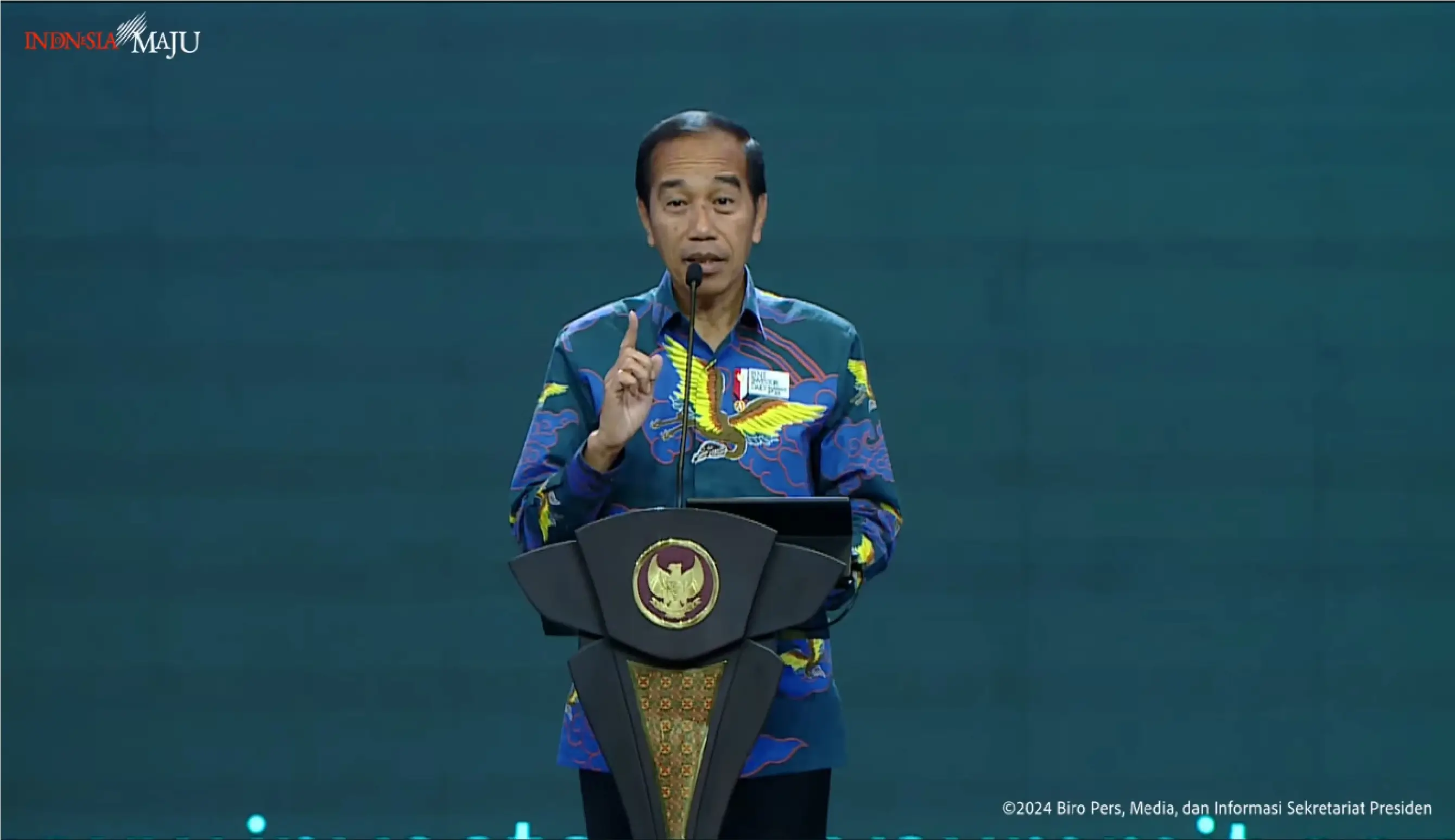 Presiden RI Joko Widodo saat hadiri acara BNI Investor Daily Summit 2024 di JCC Senayan, Jakarta pada Selasa (8/10/24). (Foto: Tangkapan layar YouTube/Sekretariat Presiden)