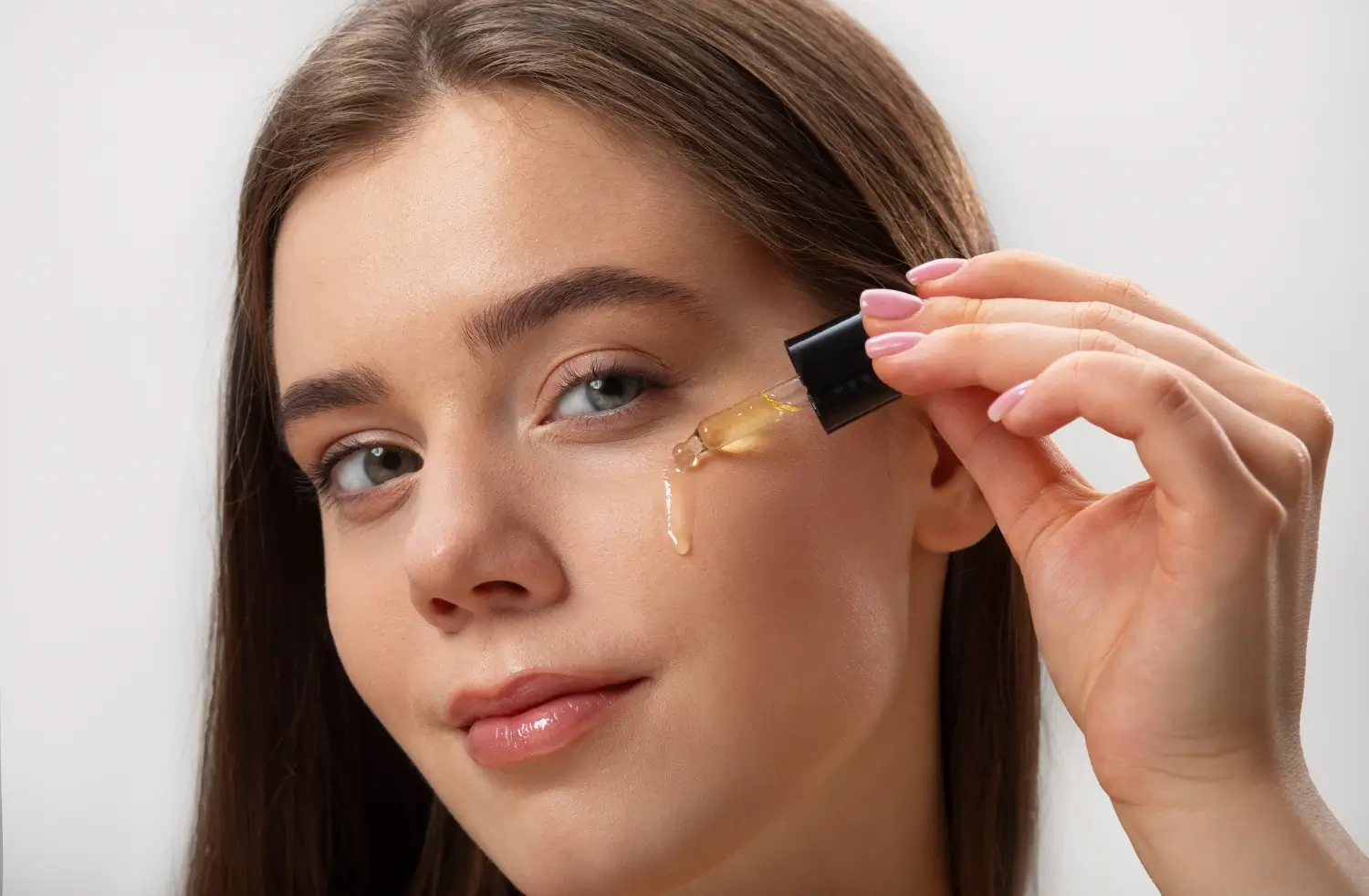 Foto: Ilustrasi Skincare dengan Kandungan Tranexamic Acid (freepik.com)