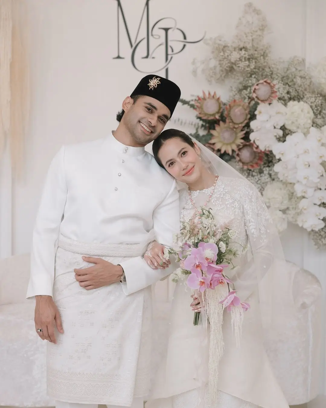 Bikin Kaget  8 Artis Ini Langsungkan Pernikahan Diam Diam