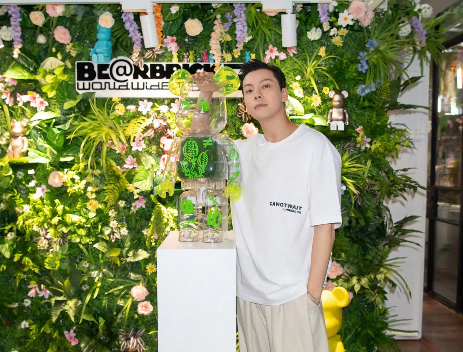 Pesona William Chan  Aktor Multitalenta yang Jadi Suami Zhao Lusi di Love   s Ambition