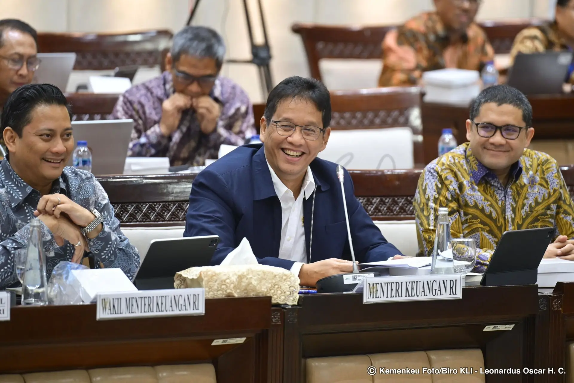Menteri Keuangan (Menkeu) RI, Purbaya Yudhi Sadewa (tengah). (Foto: Kemenkeu Foto/Biro KLI - Leonardus Oscar H. C.)