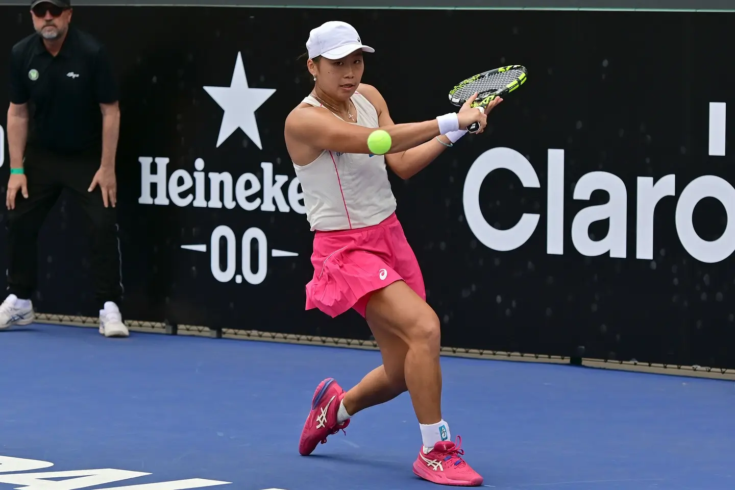 Petenis Indonesia, Janice Tjen, menorehkan sejarah baru dengan menjuarai WTA 125 Jinan Open 2025 yang digelar di Jinan Olympic Sports Center, Sabtu, 18 Oktober 2025. (Foto: Instagram Janice Tjen)