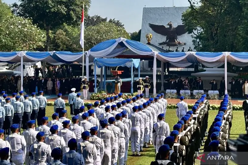 Presiden Prabowo Subianto memimpin upacara peringatan Hari Kesaktian Pancasila di Monumen Pancasila Sakti, Lubang Buaya, Jakarta, Rabu (1/10). (Foto: ANTARA/Genta Tenri Mawangi)