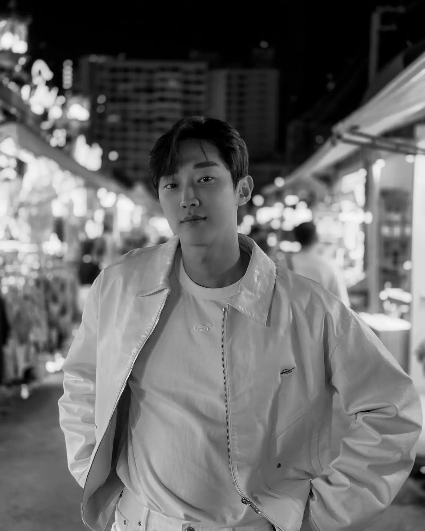 Pesonanya Kian Bersinar  Begini Perjalanan Karier Jinyoung dari B1A4 hingga Jadi Aktor