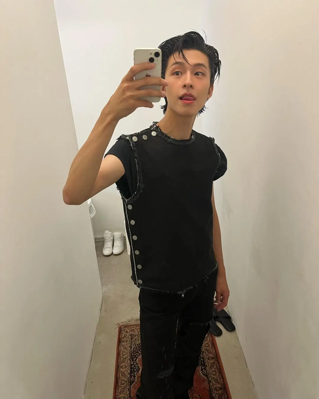 Buktikan Kemampuan Diri Lewat Deretan Peran dan Kesuksesan di Dunia Akting  Ini Profil Hong Kyung