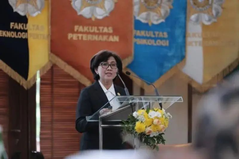 Rektor UGM Ova Emilia ke Jokowi: Alumni Kebanggaan Fakultas Kehutanan