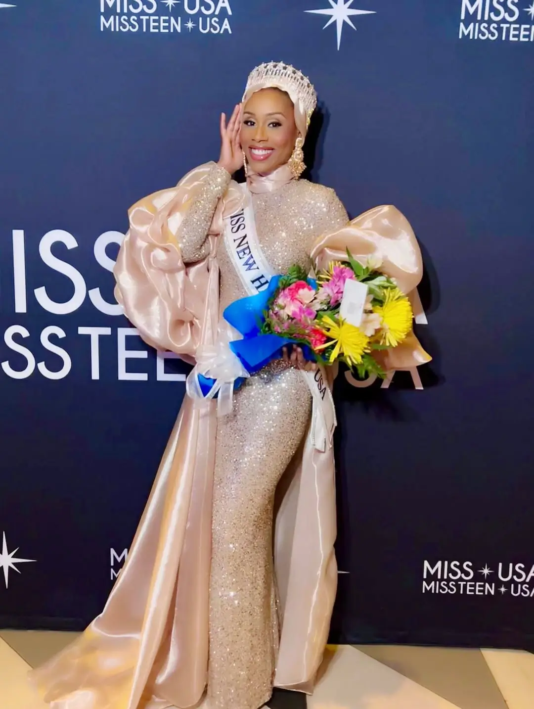 Kisah Inspiratif MonaLesa Brackett  Finalis Berhijab Pertama yang Catat Sejarah di Miss USA 2025