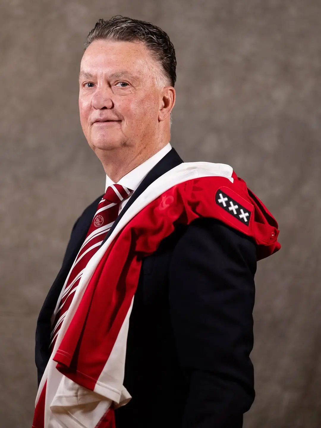 Dugaan bahwa Louis van Gaal akan melatih Timnas Indonesia ternyata meleset jauh dari kenyataan. Foto Instagram Ajax.