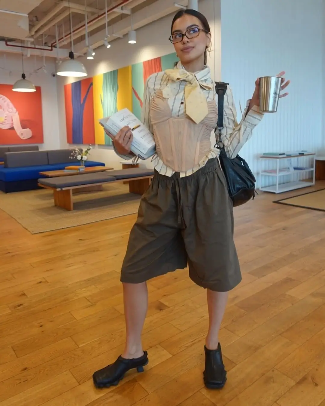 7 Inspirasi Outfit Layering ala Eva Celia  Berkarakter dan Stylish