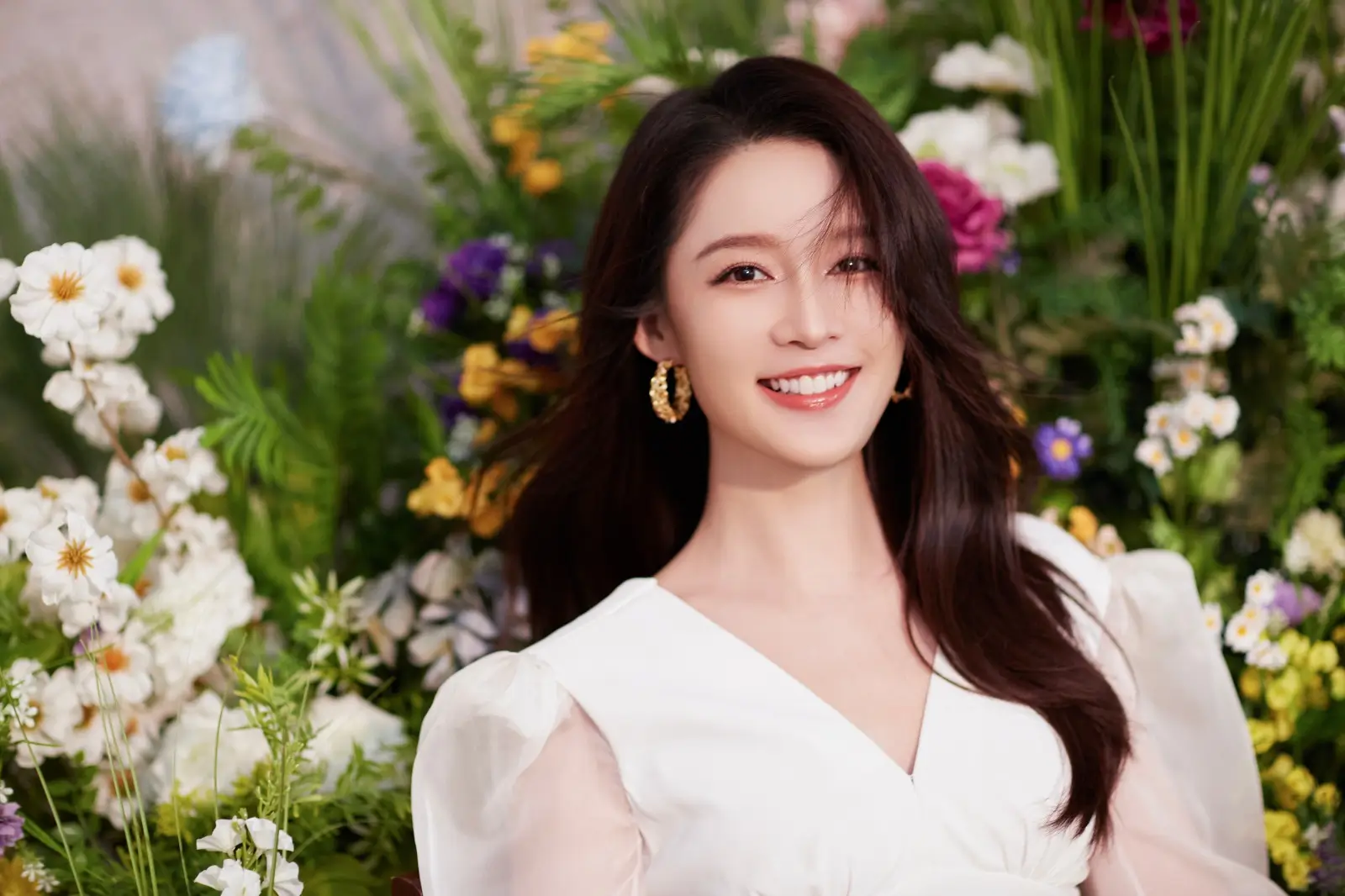 Dari Panggung Opera  Ini Perjalanan Karier Li Qin yang Curi Perhatian lewat Fated Hearts